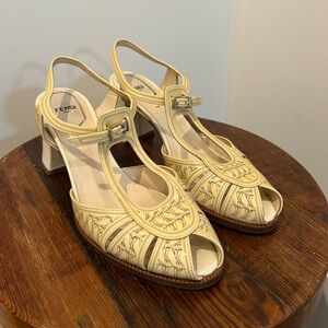 Fendi Cream White Women's Sandals
